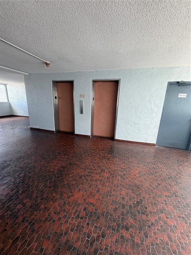 Building Photo - 750 NW 43rd Ave