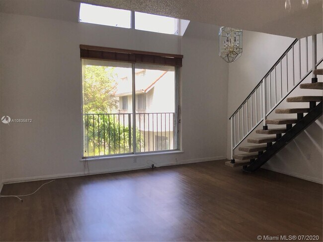 Building Photo - 6886 N Kendall Dr