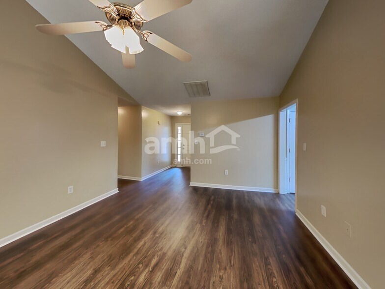 Building Photo - 1515 Morning Glory Way