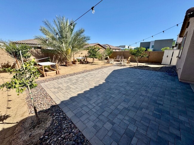 Building Photo - Newer Built 3 Bedroom/2 Bath Single Level Home in Queen Creek! Community Pool, Splash Pad, Lakes ...