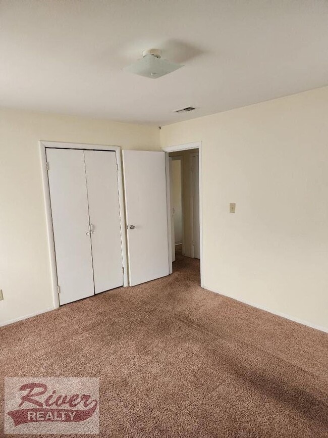 Building Photo - House For Rent In South Augusta