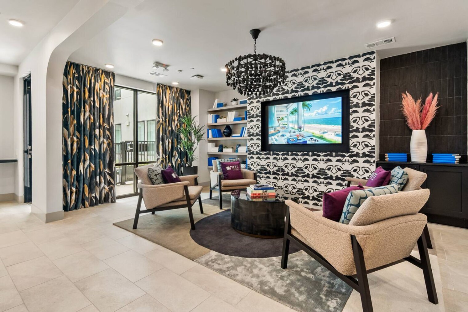 Building Photo - 701 Richmond Ave.