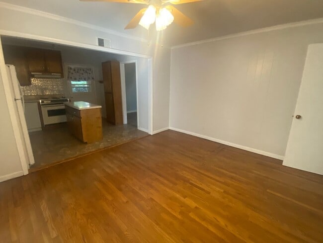 Building Photo - 104 Nottingham Trail