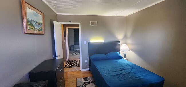 Building Photo - PRICE DROP!  Two Bedroom, Two Bath-Fully F...