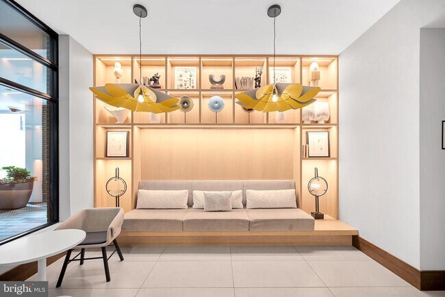 Building Photo - 925 N Fairfax St