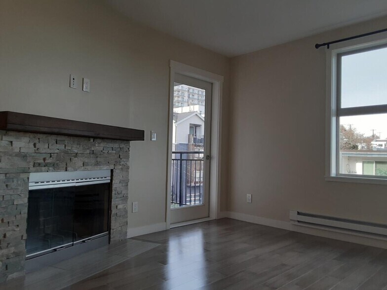 Building Photo - 769 Hayes St