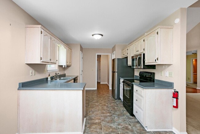 Building Photo - 415 Nevis Dr