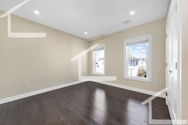 Building Photo - 43 Wright Ave