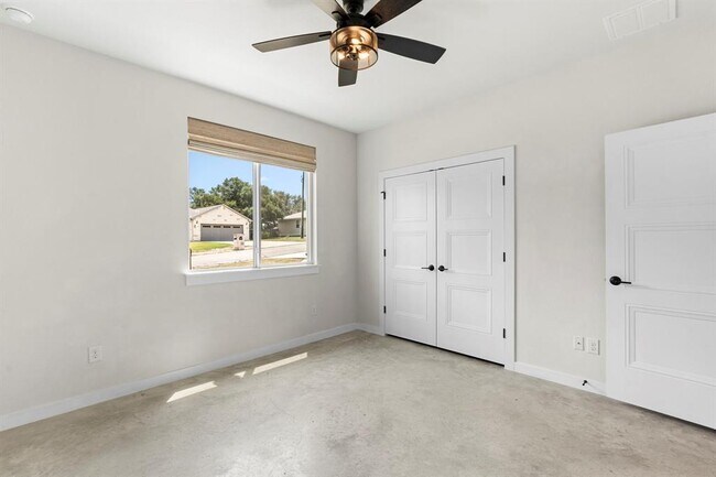 Building Photo - 22206 Briarcliff Dr