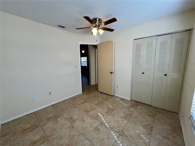 Building Photo - 945 Burlwood St