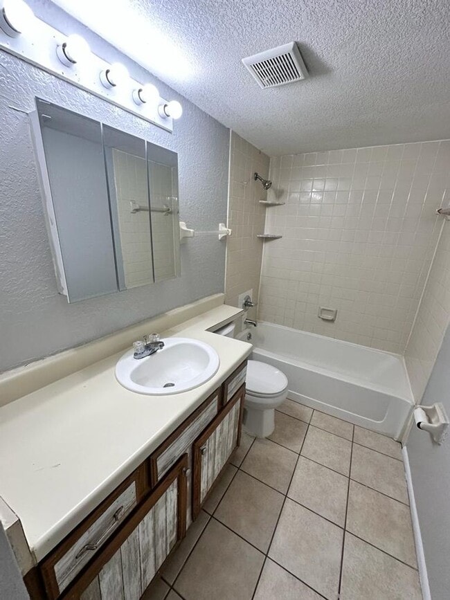 Building Photo - **For Sale** Images Circle Unit 207