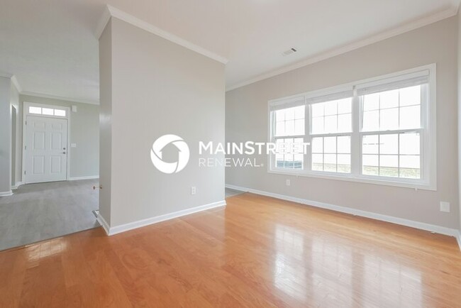Building Photo - 1305 Lafayette Square