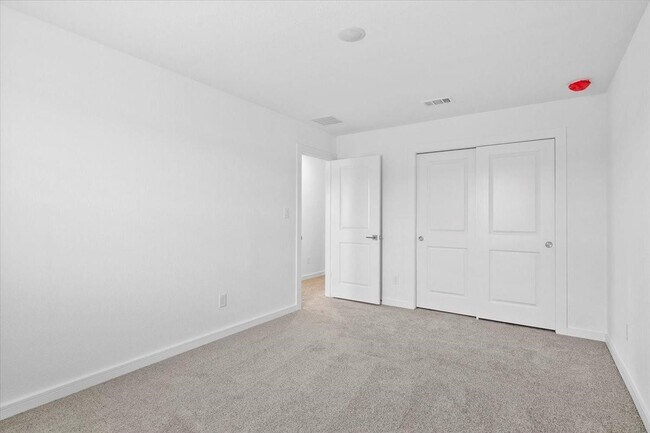 Building Photo - 107 Walnut Hl Ct