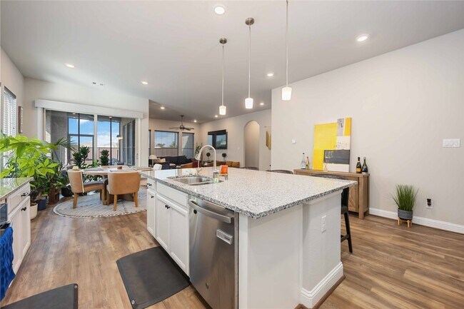 Building Photo - 5622 Vintage Oaks Ln