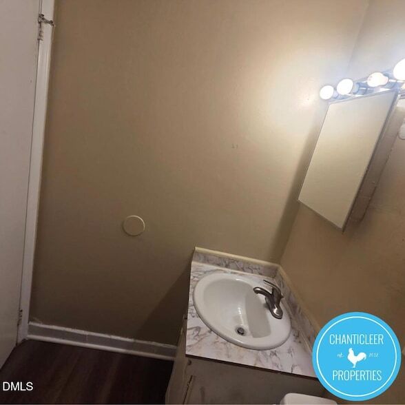 Building Photo - 115 Florence St