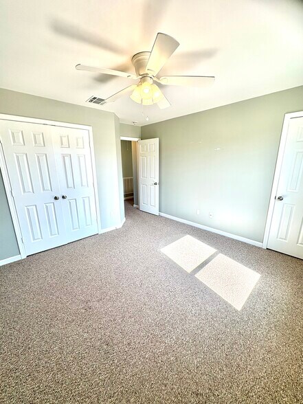 Building Photo - 1603 Dehart