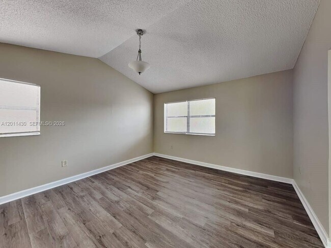 Building Photo - 10420 SW 67th St
