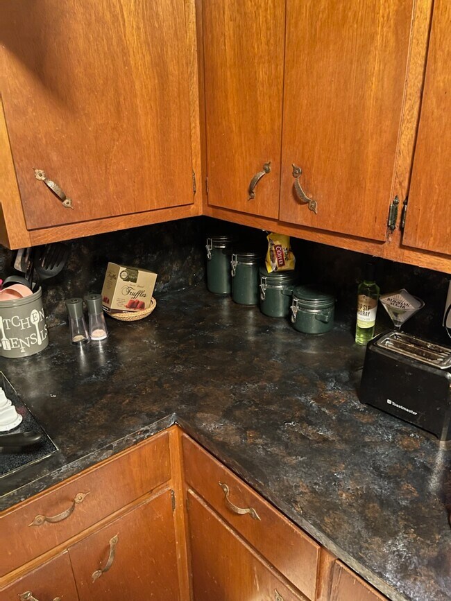 Building Photo - 2703 E Madison St