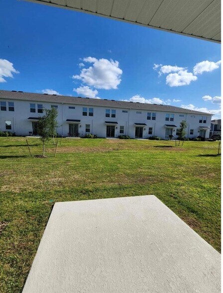 Building Photo - 2918 Savoir Ave