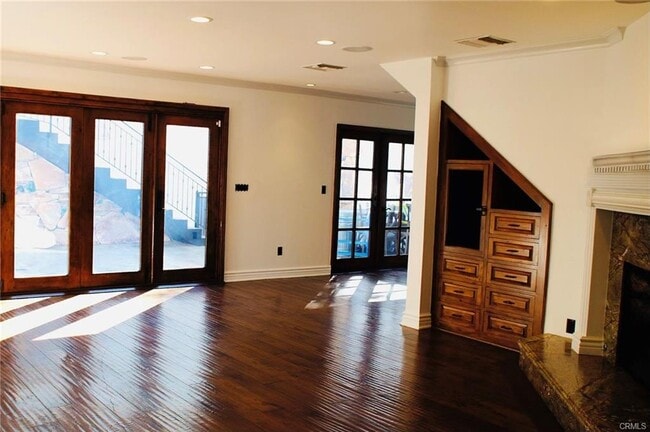 Building Photo - 5235 San Feliciano Dr