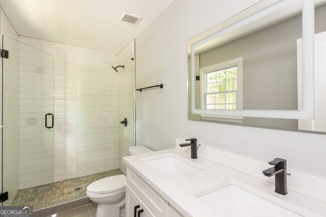 Building Photo - 2730 Cedarbrook Dr