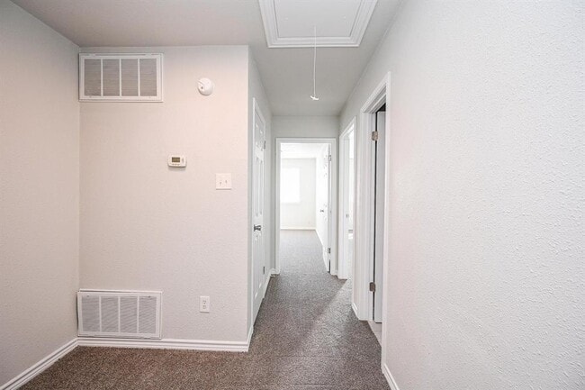 Building Photo - 6514 Kentwick Dr