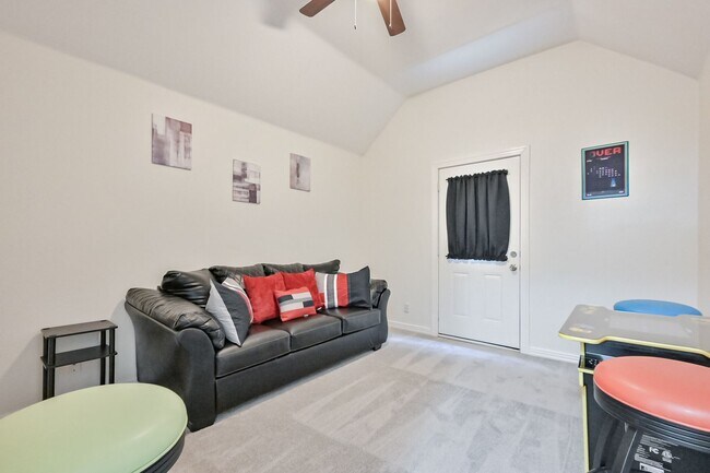 Building Photo - FULLY FURNISHED Grand Prairie 4 Bedroom Home