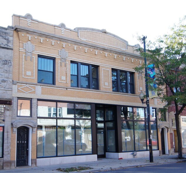 Building Photo - 2896 N Milwaukee Ave