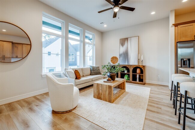 Building Photo - 6506 Old Olive Tree Dr