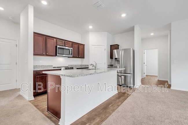 Building Photo - 3012 Neverland Dr