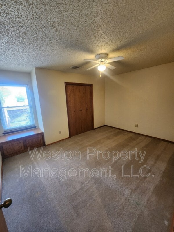 Building Photo - 3220 Duvall Dr