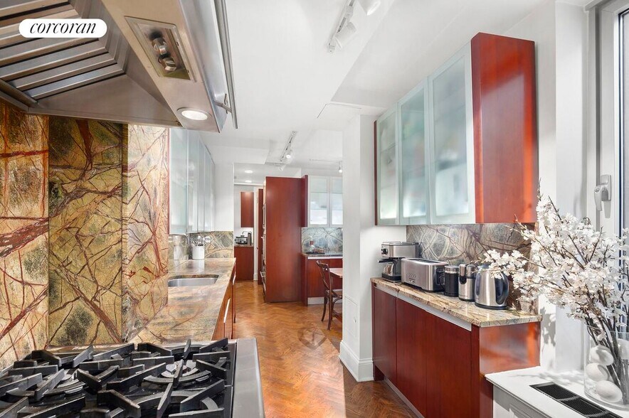 Building Photo - 1200 Fifth Avenue 2A