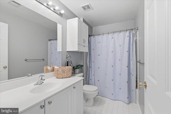 Building Photo - 6711 Selbourne Ln