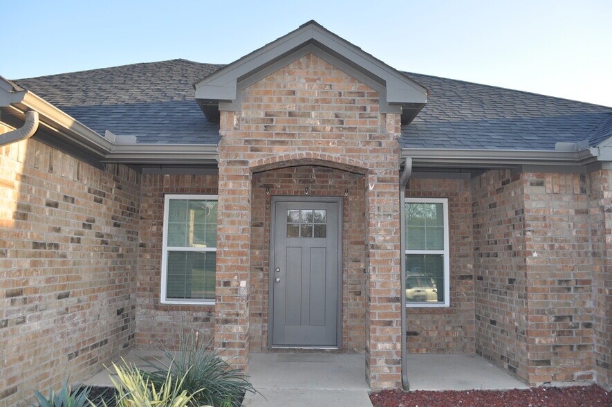 Building Photo - 118 Texoma Mdws