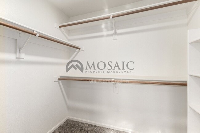 Building Photo - 634 E Century Ave