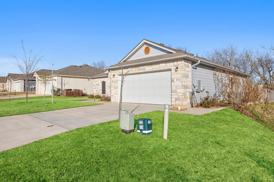 Building Photo - 1021 Monte Verde Dr