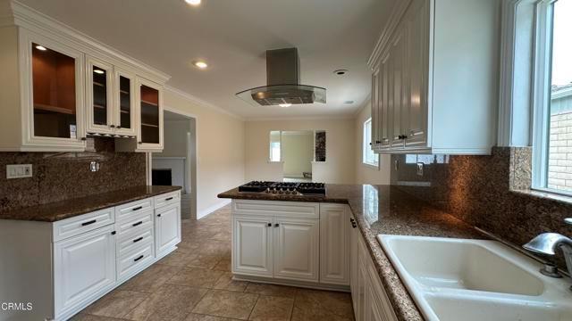 Building Photo - 653 Willowgrove Ave