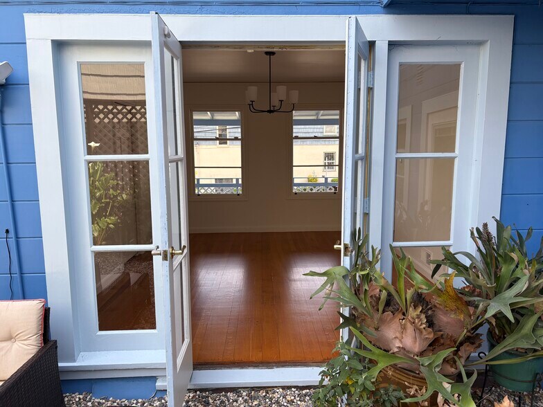 Building Photo - 1703 Funston Ave