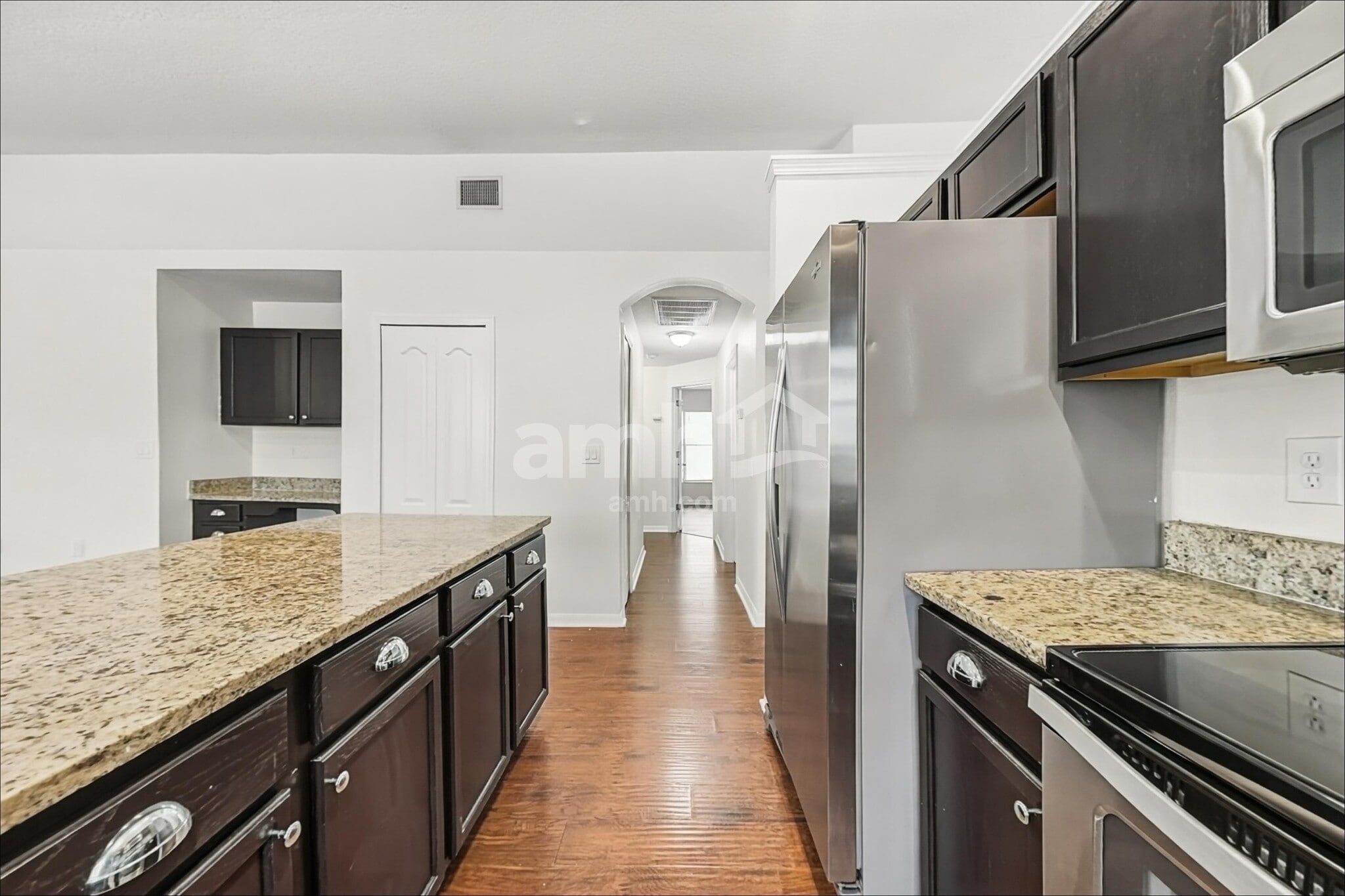 Building Photo - 1002 Cristelle Jean Dr