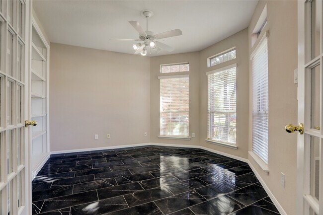 Building Photo - 13419 Sunset Bay Ln