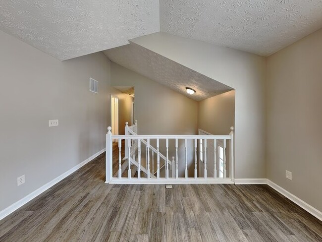 Building Photo - Move-In Ready Home with Bonus Rooms and La...