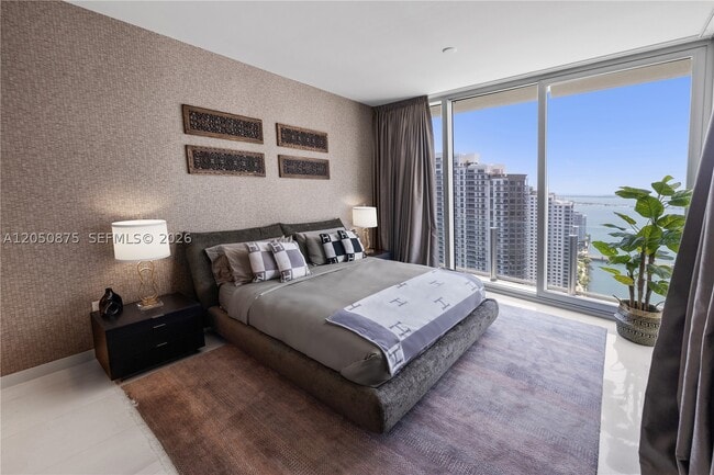 Building Photo - 300 Biscayne Blvd
