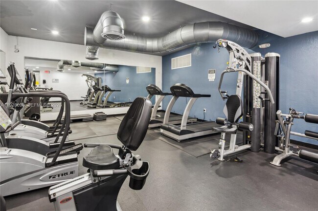 Building Photo - 401 Golden Isles Dr