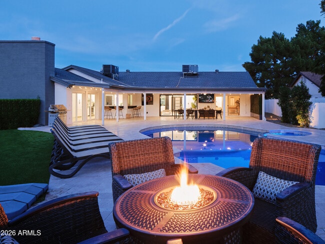 Building Photo - 15218 N 61st St