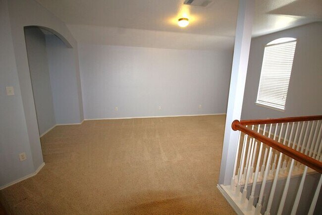 Building Photo - 6707 Rosita Oak Dr