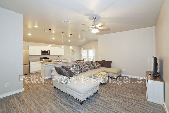 Building Photo - 7717 Bellamy Dr