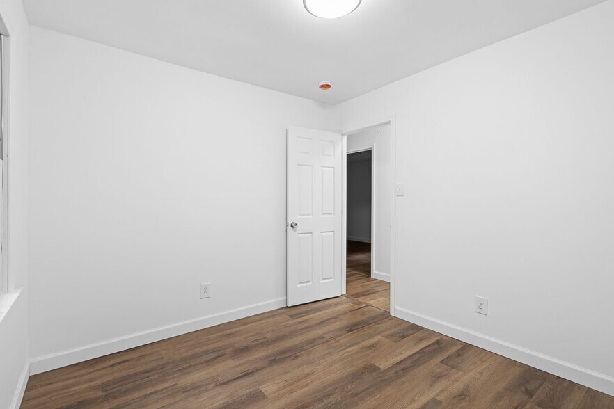 Building Photo - 3124 Shirley Dr