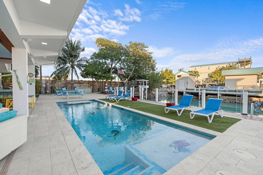 Building Photo - 811 104th St