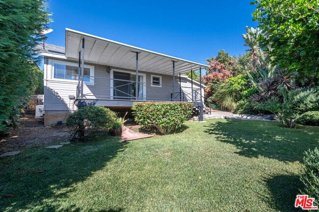 Building Photo - 636 Tularosa Dr