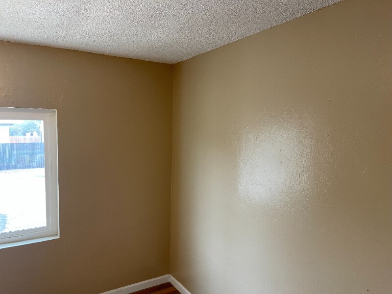 Building Photo - 100 N M St